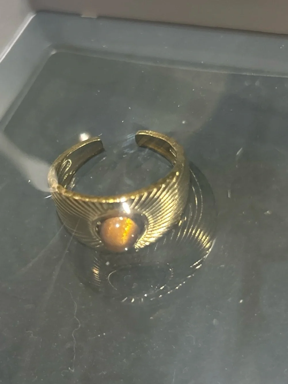 N/A elegant gold